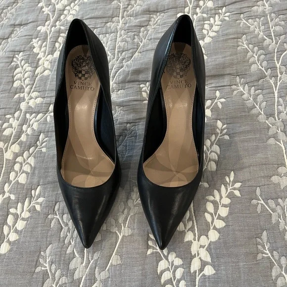 Shoes/ Heels/ Pumps, brand Vince Camuto, size 10, color black - Picture 2 of 15